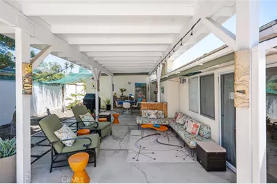 19800 Friar, Woodland Hills, CA 91367 - Photo 32