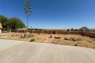 9855 Vista Rd, California City, CA 93505 - Photo 4