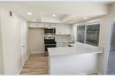7509 Winnetka Ave, Winnetka, CA 91306 - Photo 6