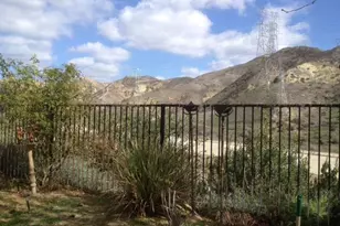 28680 Placerview Trail, Saugus, CA 91390 - Photo 20