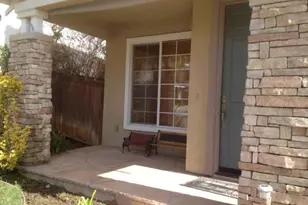 28680 Placerview Trail, Saugus, CA 91390 - Photo 2