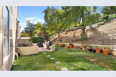 26009 Twain Place, Stevenson Ranch, CA 91381 - Photo 36