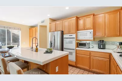 26009 Twain Place, Stevenson Ranch, CA 91381 - Photo 16