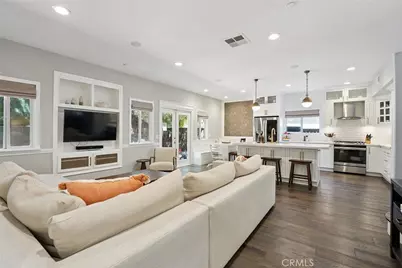 5179 Knollwood Way, Woodland Hills, CA 91364 - Photo 10