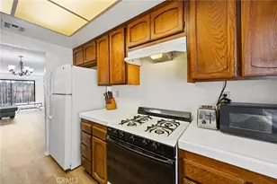 431 E Verdugo, Burbank, CA 91501 - Photo 10
