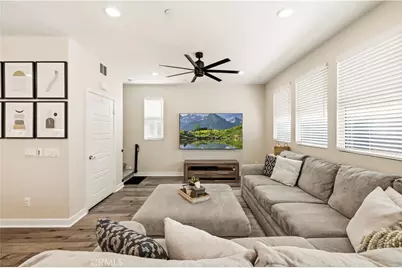 12827 Watt Lane #E, Sylmar, CA 91342 - Photo 18