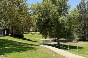 26360 Oakspur, Newhall, CA 91321 - Photo 20