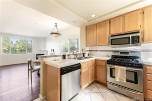 5220 Premiere Hills Circle, Woodland Hills, CA 91364 - Photo 20