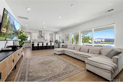 28346 Old Springs, Castaic, CA 91384 - Photo 12