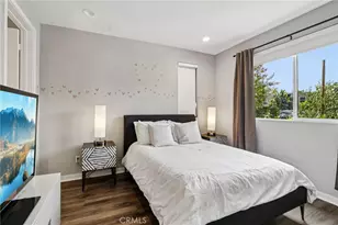 13219 Victory Blvd, Los Angeles, CA 91401 - Photo 12