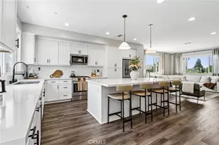 13219 Victory Blvd, Van Nuys, CA 91401 - Photo 2