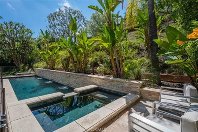 5911 Vista De La Luz, Woodland Hills, CA 91367 - Photo 38
