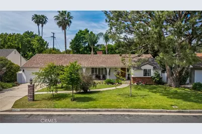 6843 Chisholm, Van Nuys, CA 91406 - Photo 2