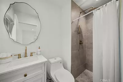 23817 Victory Boulevard, West Hills, CA 91307 - Photo 14