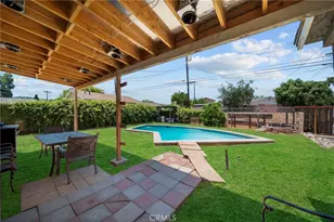 23817 Victory Blvd, West Hills, CA 91307 - Photo 16