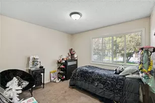 28948 Flowerpark Dr, Canyon Country, CA 91387 - Photo 18