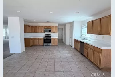 5517 W Avenue L14, Lancaster, CA 93536 - Photo 2