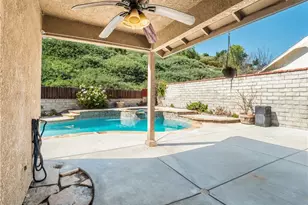 22825 Fir Ct, Saugus, CA 91390 - Photo 28