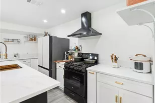 22825 Fir Ct, Saugus, CA 91390 - Photo 10