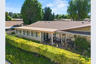 26835 Avenue Of The Oaks #B, Newhall, CA 91321 - Photo 2