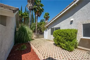 23917 Bennington, Valencia, CA 91354 - Photo 20