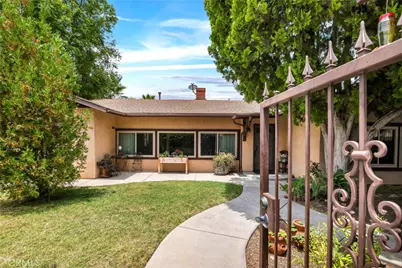15803 Gault Street, Lake Balboa, CA 91406 - Photo 8