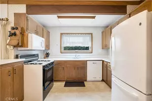15803 Gault St, Lake Balboa, CA 91406 - Photo 18