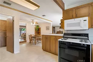 15803 Gault St, Lake Balboa, CA 91406 - Photo 20