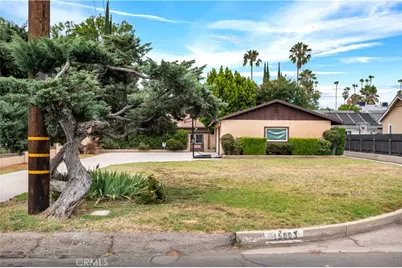 15803 Gault Street, Lake Balboa, CA 91406 - Photo 6