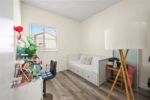 13901 Olive View Ln, Sylmar, CA 91342 - Photo 16