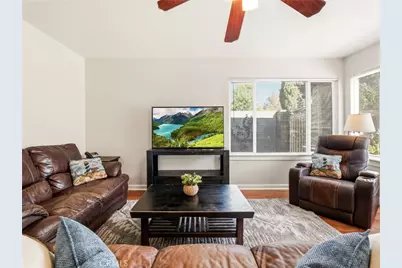 14921 Daffodil Avenue, Canyon Country, CA 91387 - Photo 32