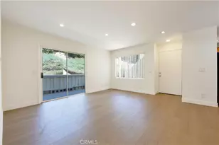 21203 Trumpet Dr, Newhall, CA 91321 - Photo 6