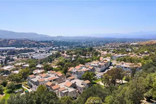 21203 Trumpet Dr, Newhall, CA 91321 - Photo 32