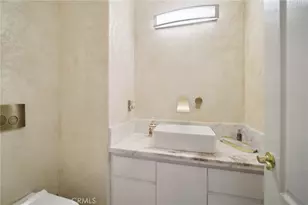 10659 Bloomfield St, Toluca Lake, CA 91602 - Photo 14
