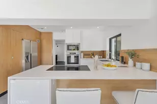 21520 Arcos, Woodland Hills, CA 91364 - Photo 10