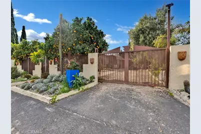 6033 Fulcher, North Hollywood, CA 91606 - Photo 2
