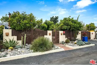 6033 Fulcher, North Hollywood, CA 91606 - Photo 1