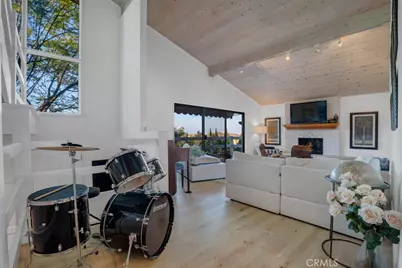 23680 Summit, Calabasas, CA 91302 - Photo 2
