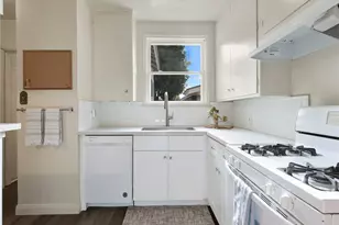 8043 Rhodes, North Hollywood, CA 91605 - Photo 10