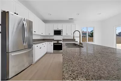 45318 Elm, Lancaster, CA 93534 - Photo 6