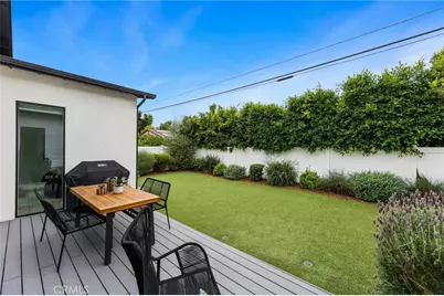 17336 Collins Street, Encino, CA 91316 - Photo 32