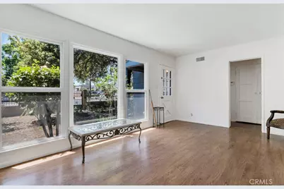 8226 Whiteoak Avenue, Northridge, CA 91325 - Photo 6