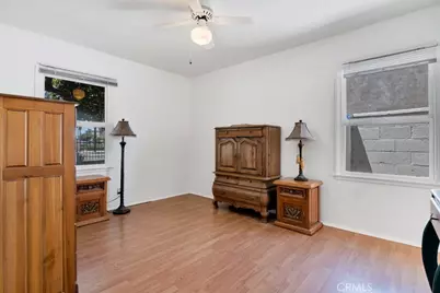 8226 Whiteoak Avenue, Northridge, CA 91325 - Photo 14