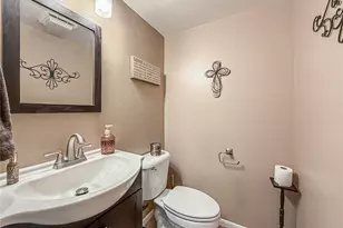 7507 Carmenita Ln, West Hills, CA 91304 - Photo 26