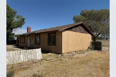 16254 Mossdale, Lancaster, CA 93535 - Photo 2