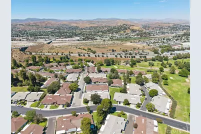 19311 Oak Crossing Road, Newhall, CA 91321 - Photo 32