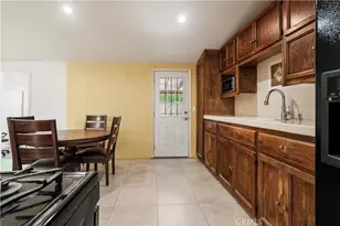 19012 Drycliff, Canyon Country, CA 91351 - Photo 10