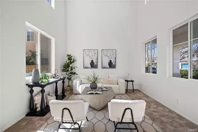 29052 Madrid Place, Castaic, CA 91384 - Photo 6