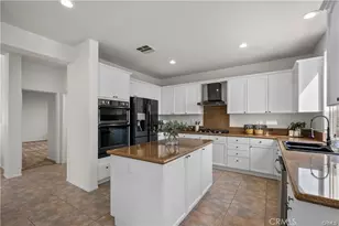 29052 Madrid Pl, Castaic, CA 91384 - Photo 46