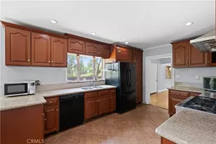 5403 Shirley Ave, Tarzana, CA 91356 - Photo 6